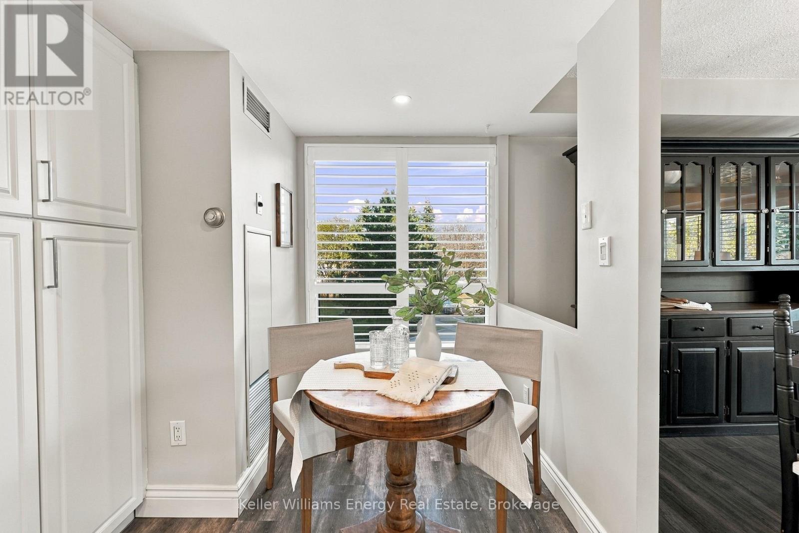 302- 712 Rossland Road East, Whitby, ON photo 10