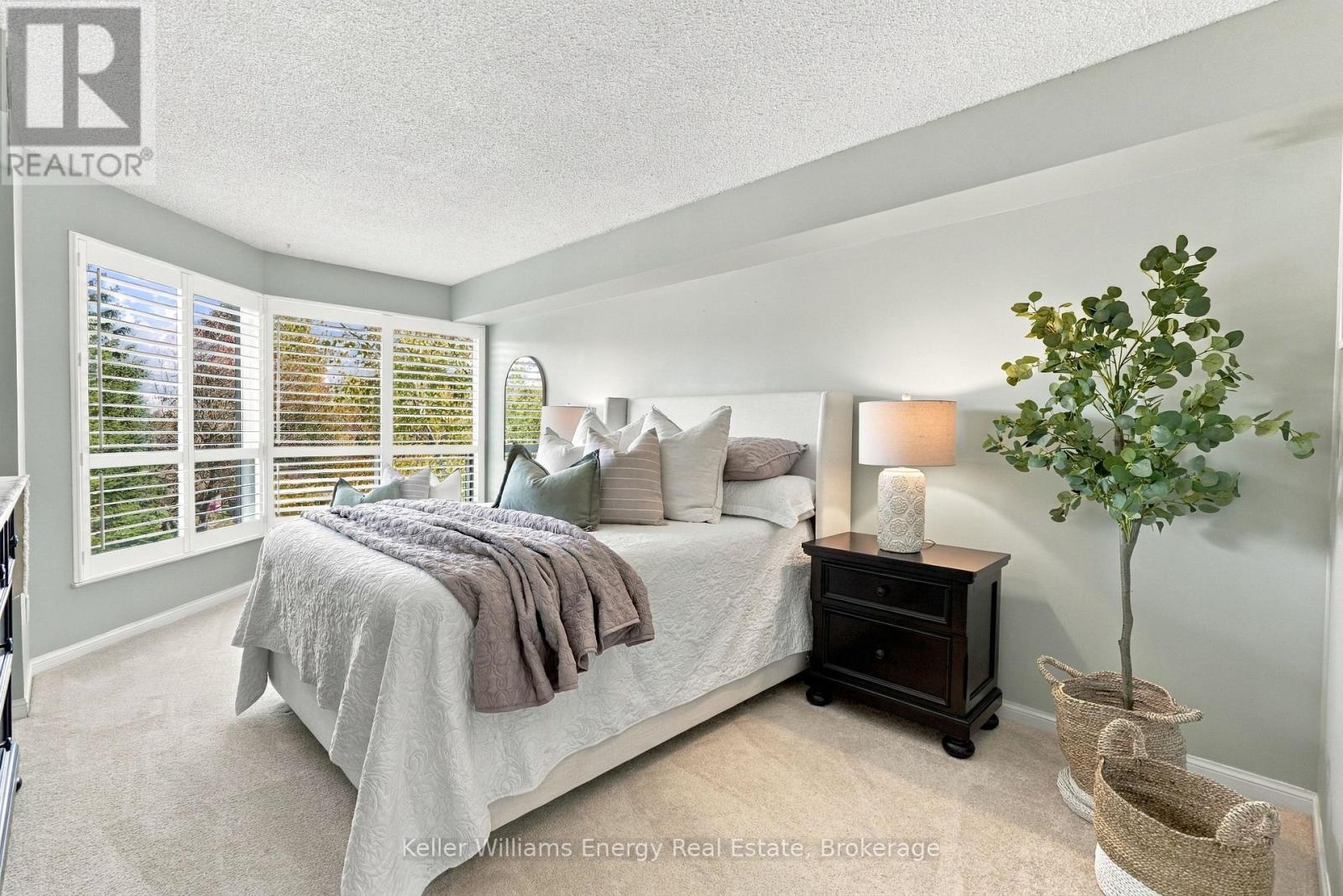 302- 712 Rossland Road East, Whitby, ON photo 20