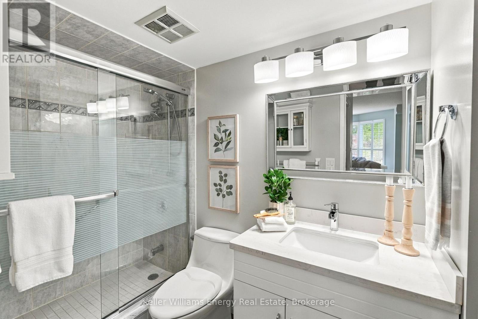 302- 712 Rossland Road East, Whitby, ON photo 23