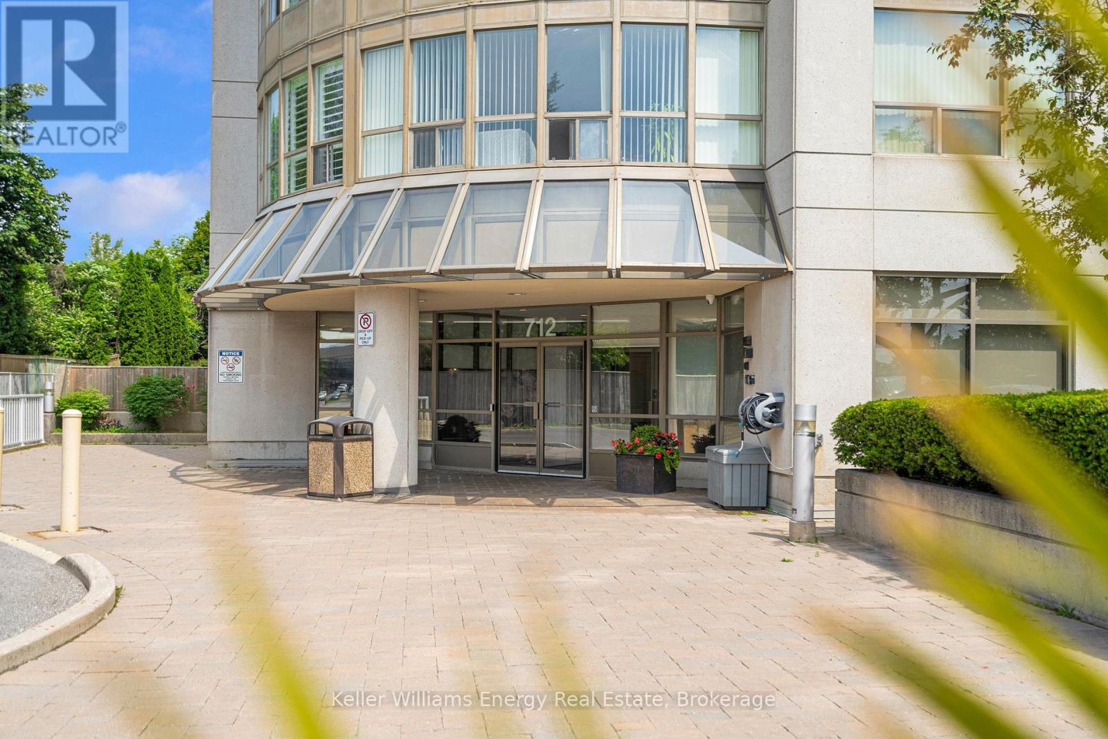 302- 712 Rossland Road East, Whitby, ON photo 30