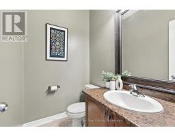 59 Alfred Shrubb Lane, Clarington, ON L1C0B1 Photo 12