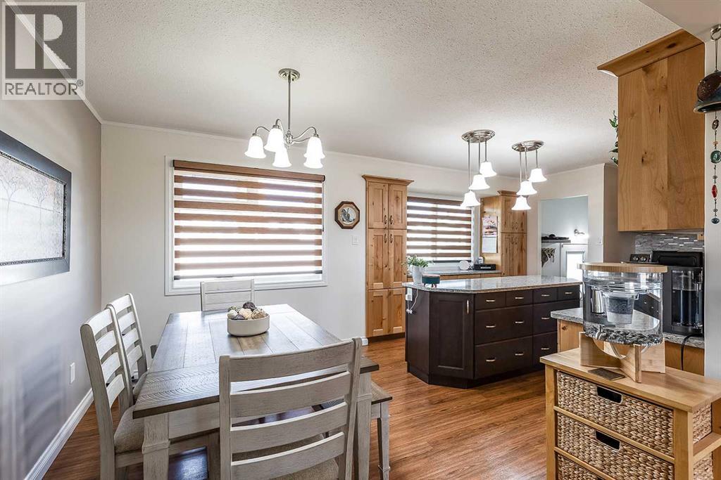 1654 10 Avenue NE, Medicine Hat — photo 10