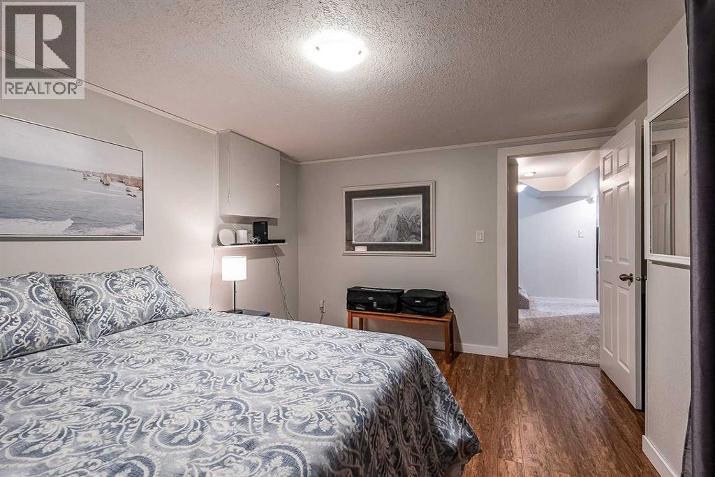 1654 10 Avenue NE, Medicine Hat — photo 28