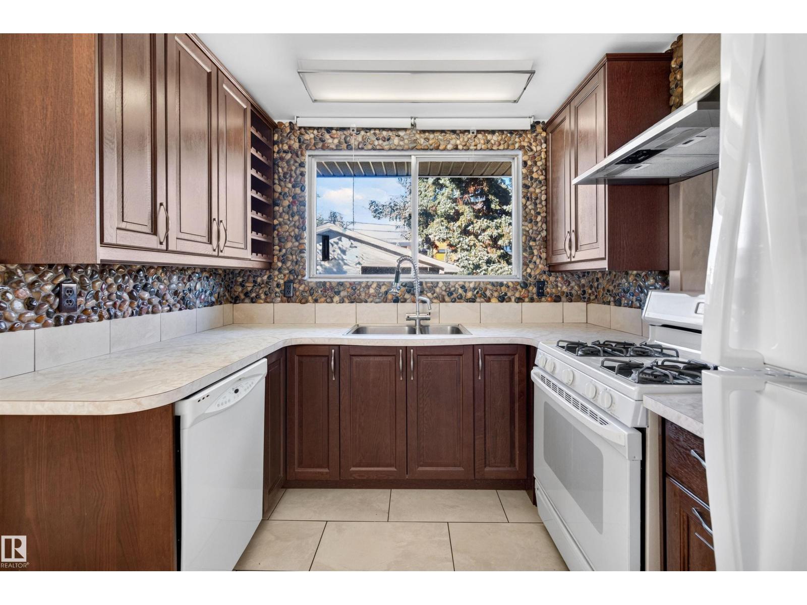 4708 MALMO RD NW, Edmonton — photo 18