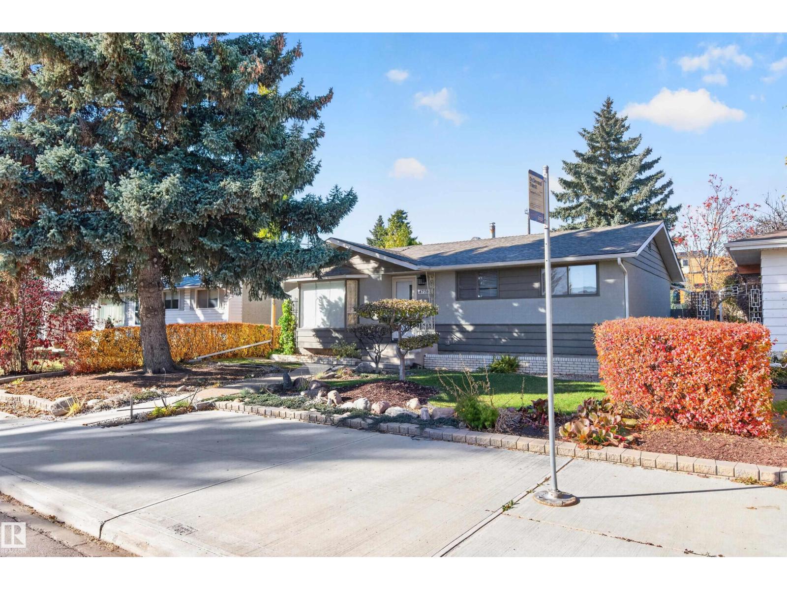 4708 MALMO RD NW, Edmonton — photo 2