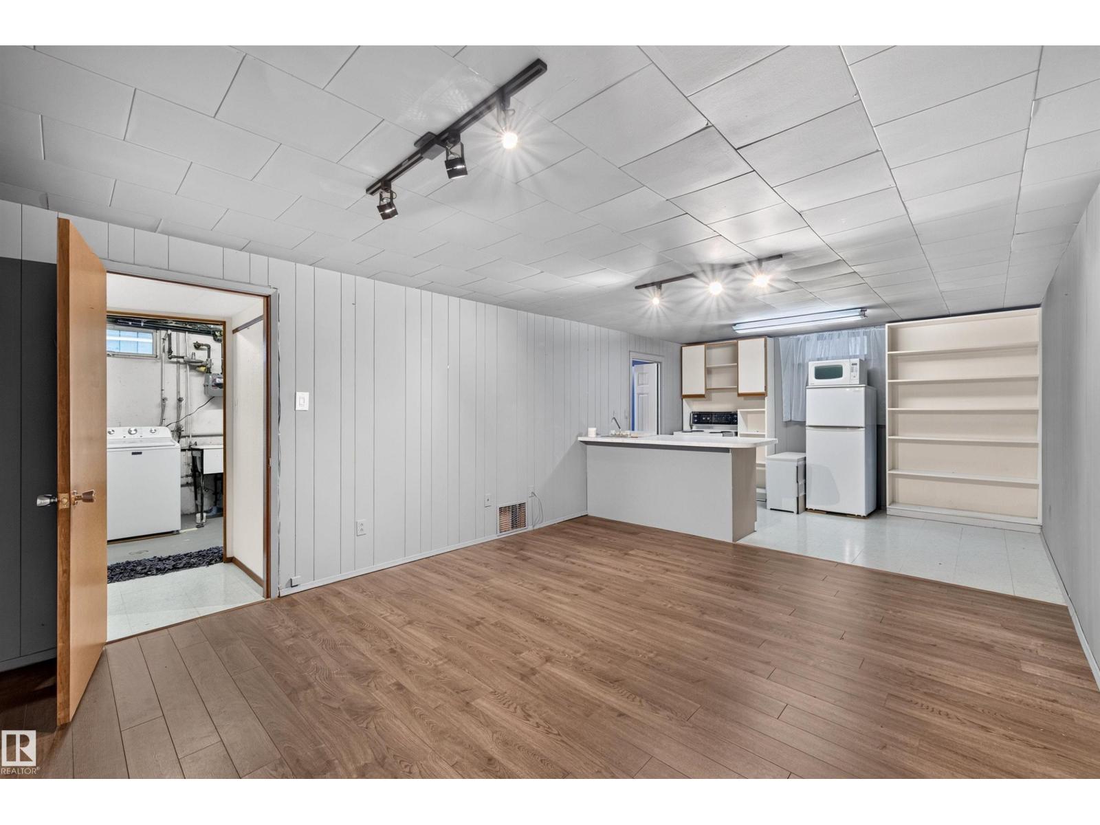 4708 MALMO RD NW, Edmonton — photo 33