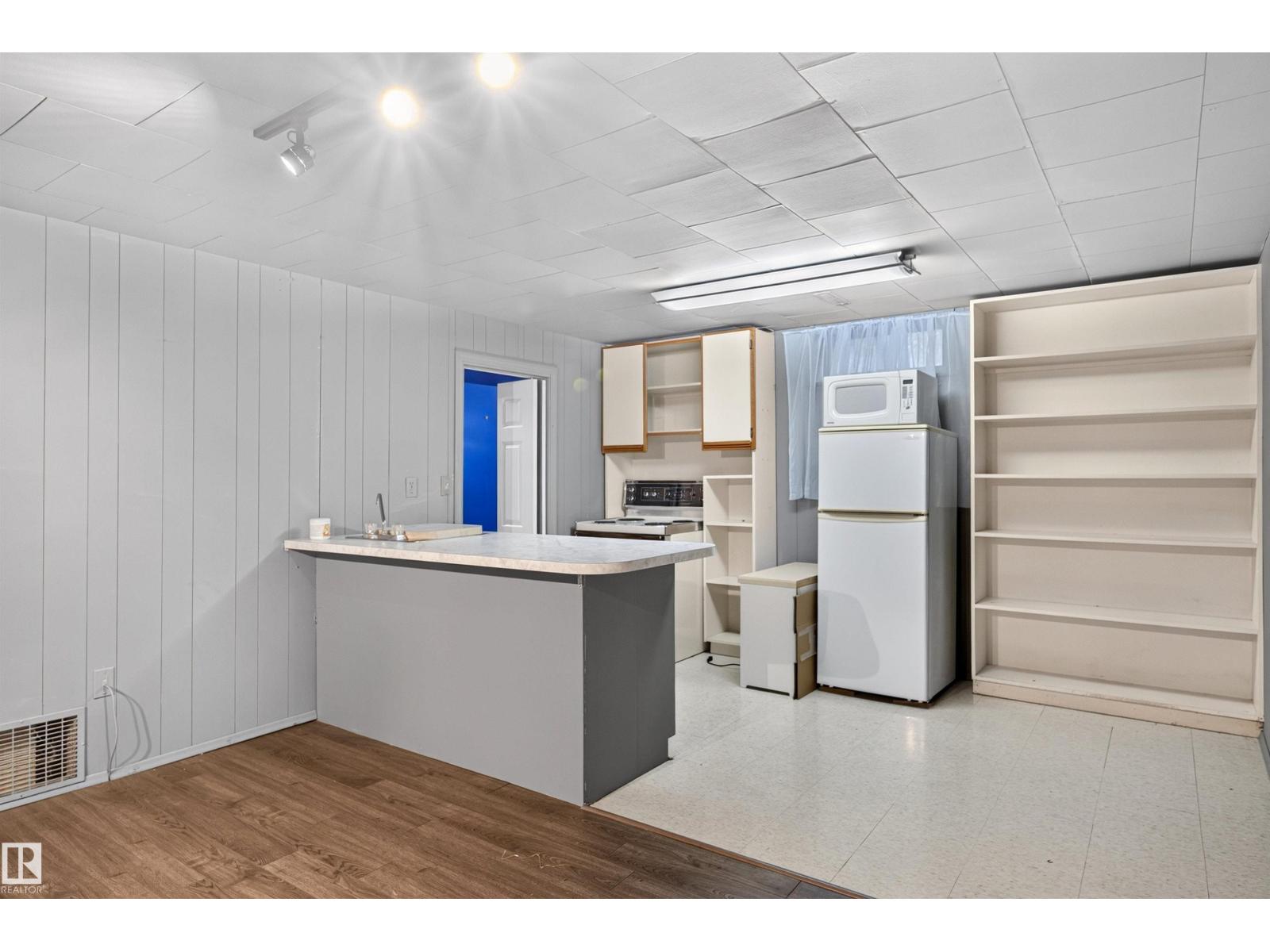 4708 MALMO RD NW, Edmonton — photo 35