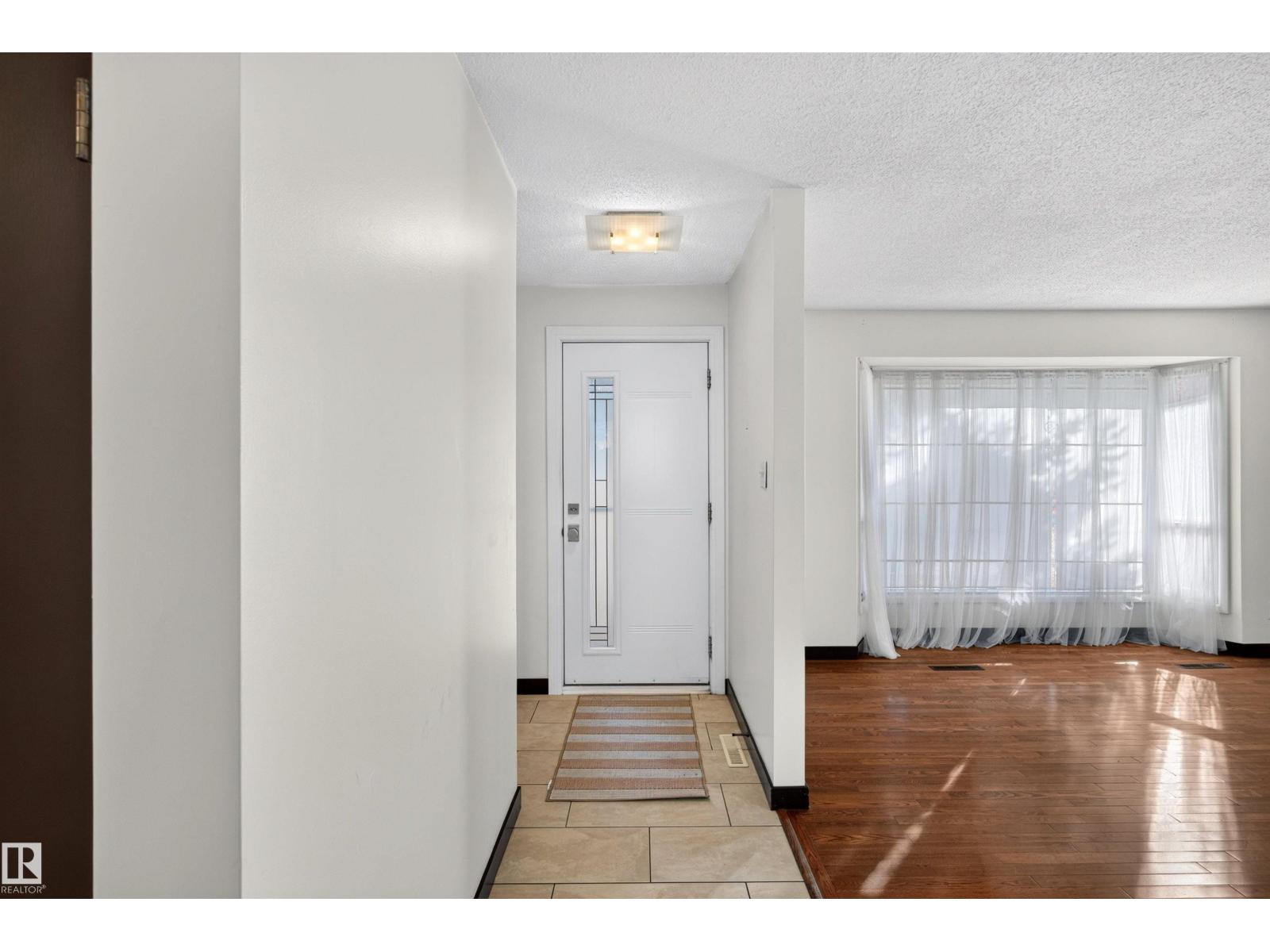 4708 MALMO RD NW, Edmonton — photo 5
