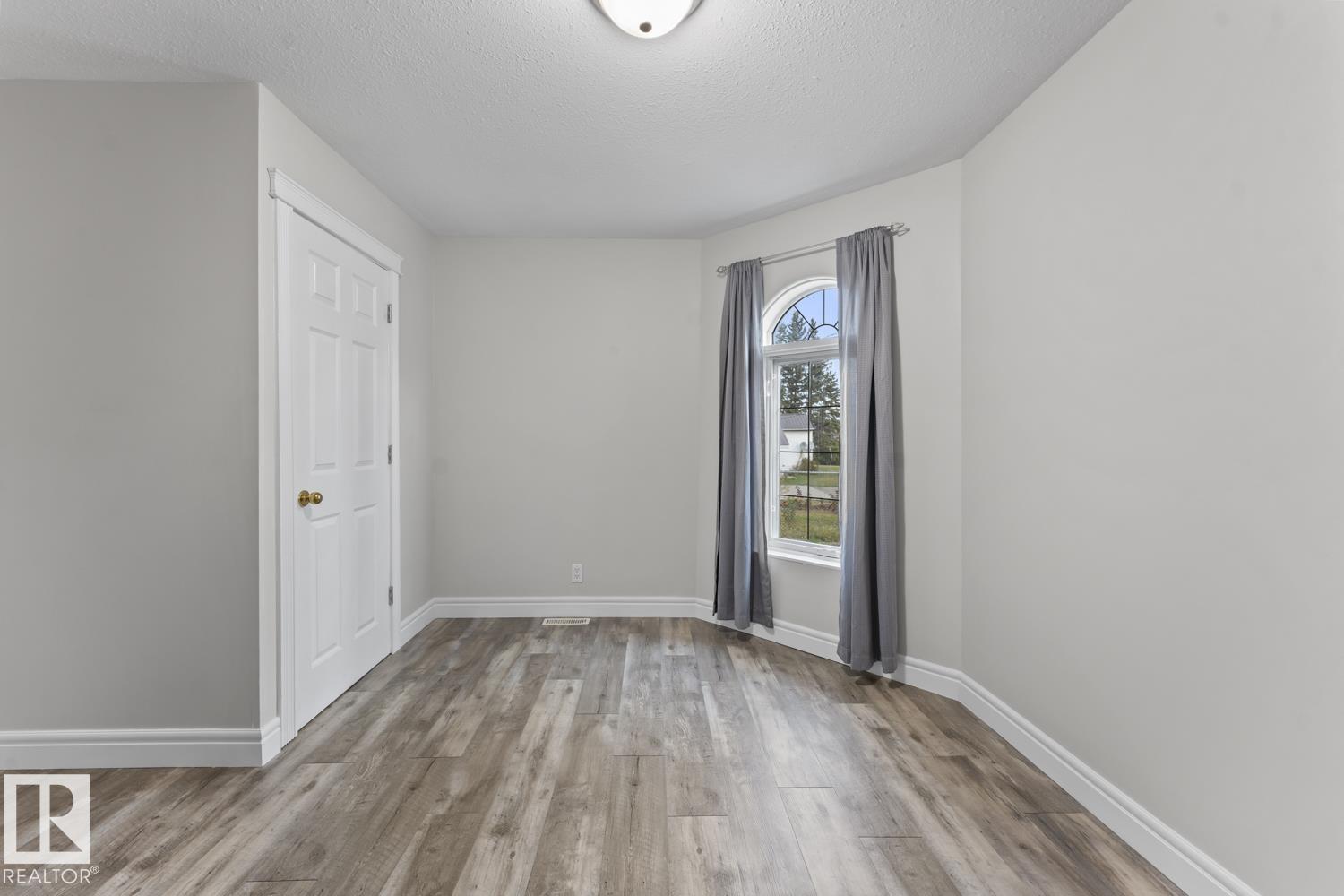 4820 51 ST, Glendon — photo 17