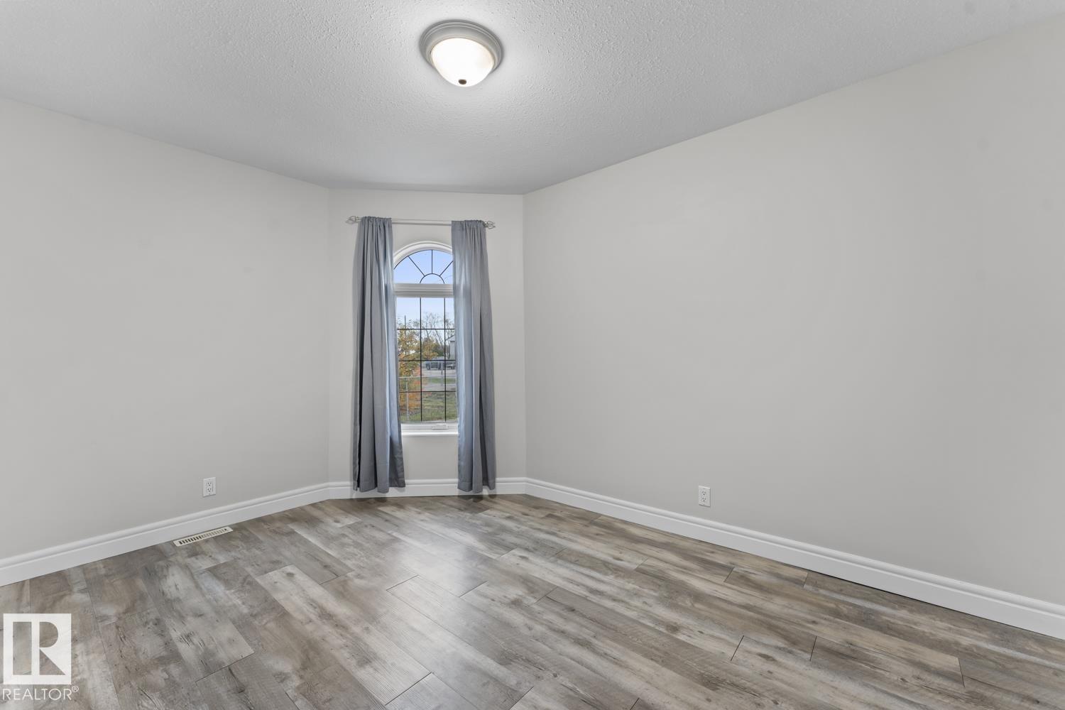 4820 51 ST, Glendon — photo 18