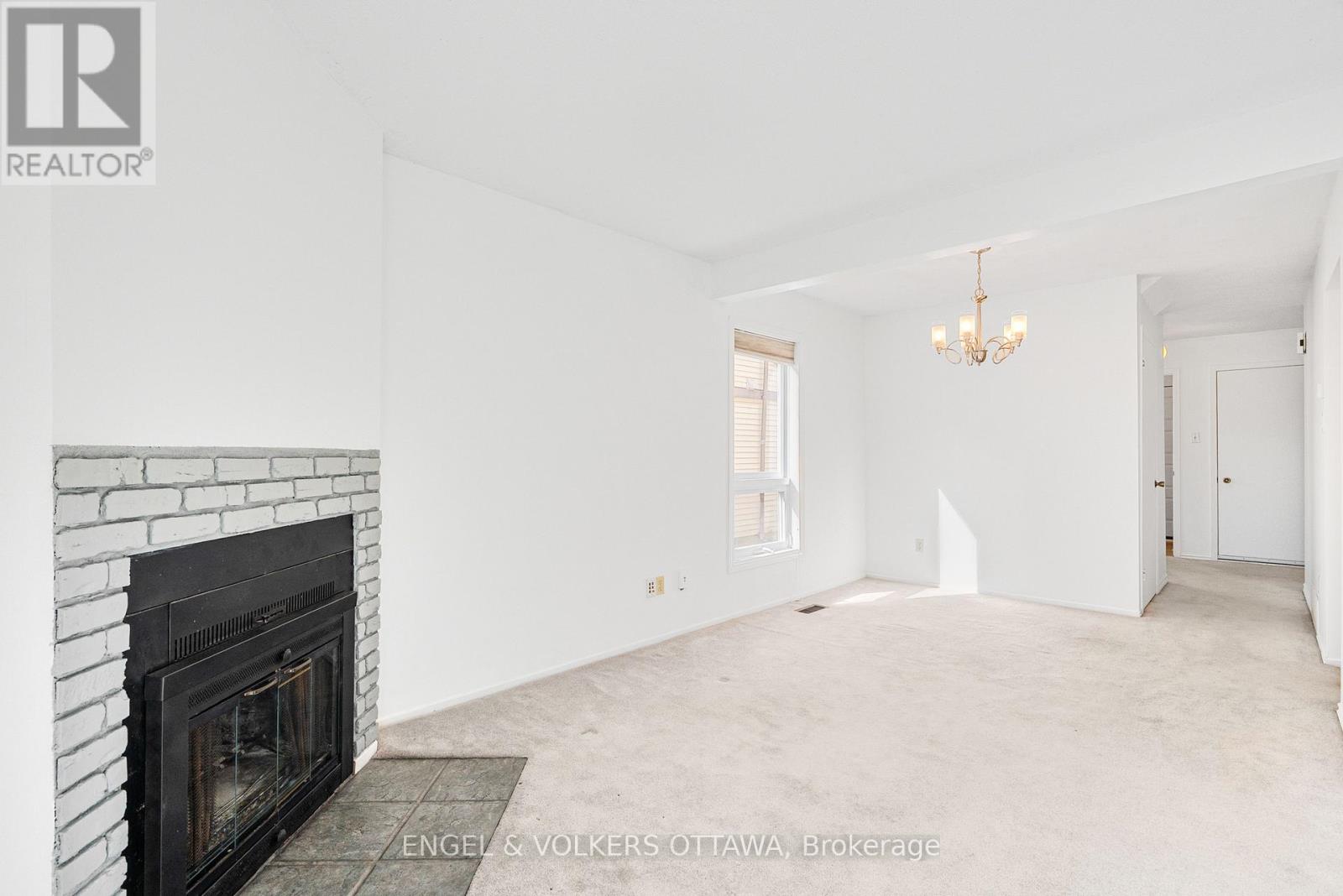 Photograph of 1379 AMBRIDGE WAY
