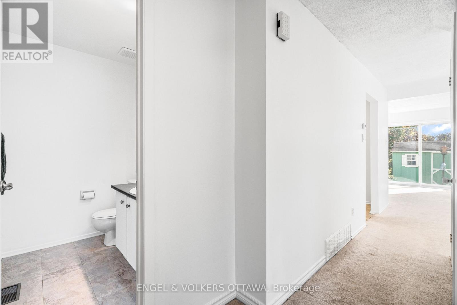 Photograph of 1379 AMBRIDGE WAY