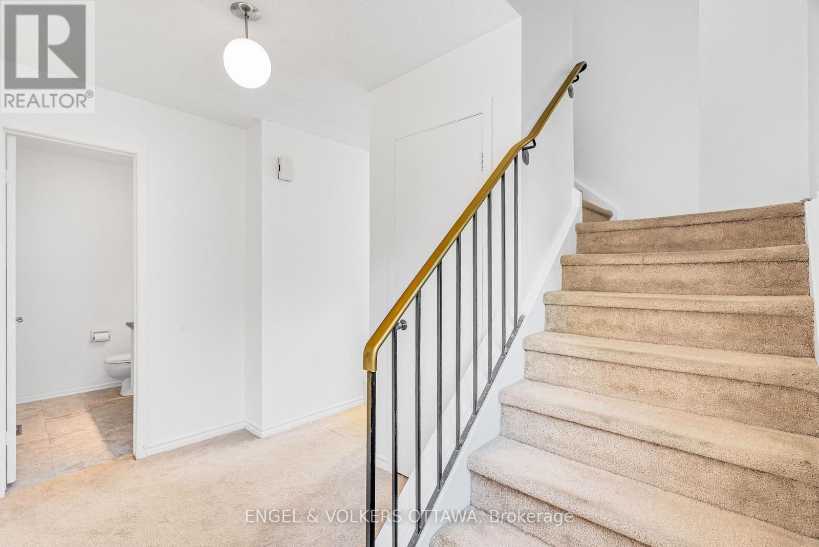 Photograph of 1379 AMBRIDGE WAY