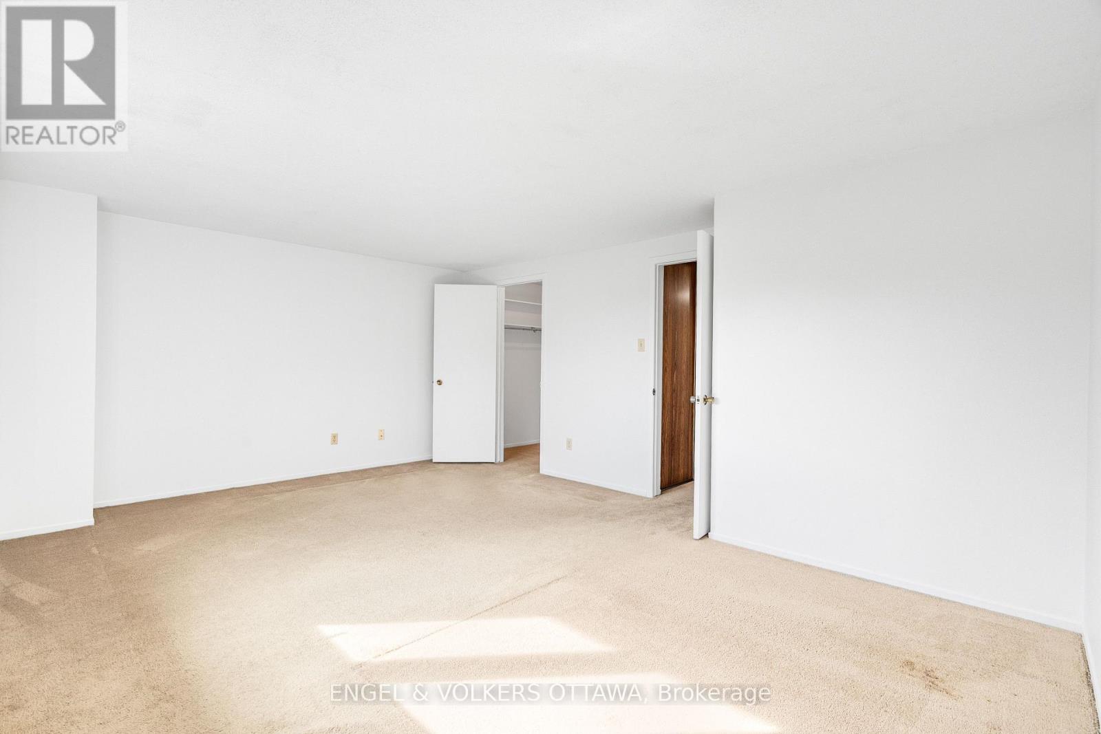 Photograph of 1379 AMBRIDGE WAY