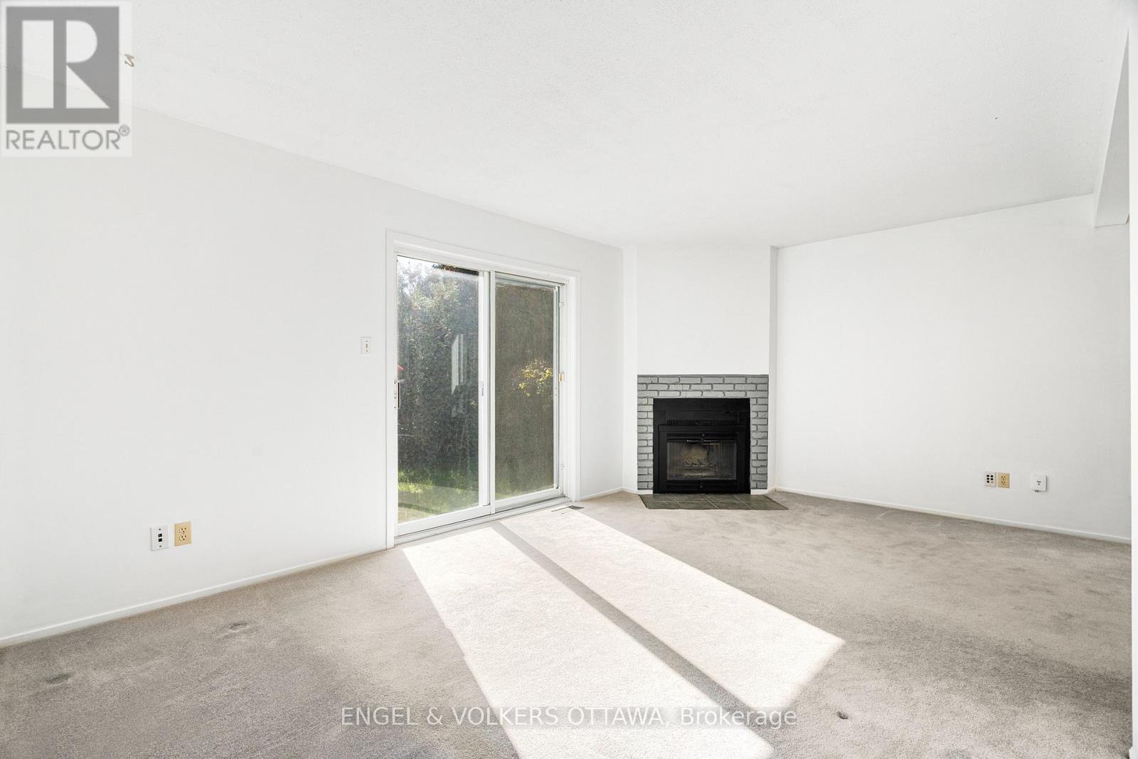 Photograph of 1379 AMBRIDGE WAY