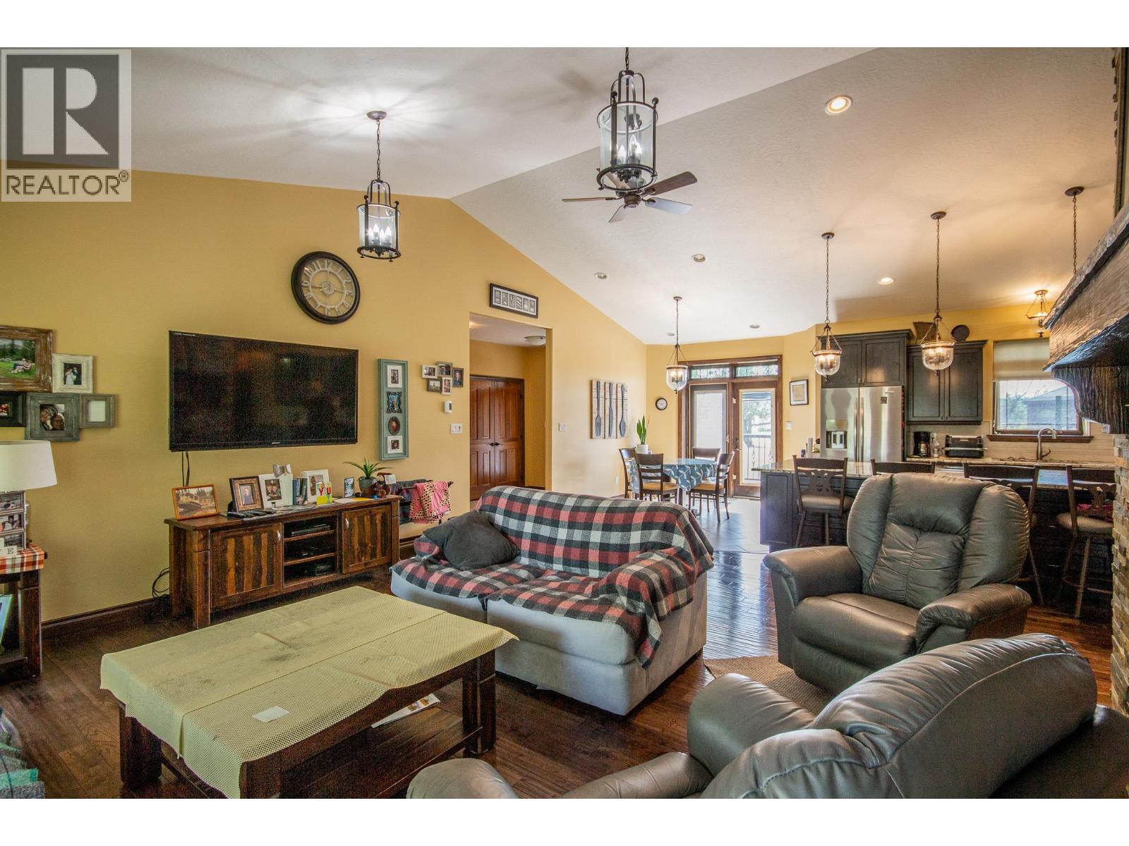 2713 210 Road, Dawson Creek - Image 1