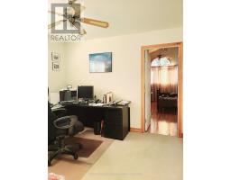 Family room - 214 Cedar Avenue, Thunder Bay, ON P7B4V3 Photo 13