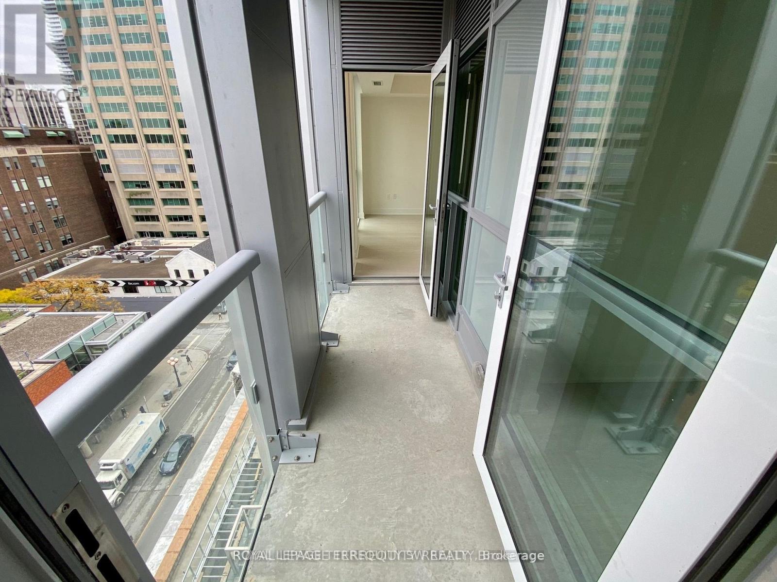 809- 1 Yorkville Avenue, Toronto, ON photo 13