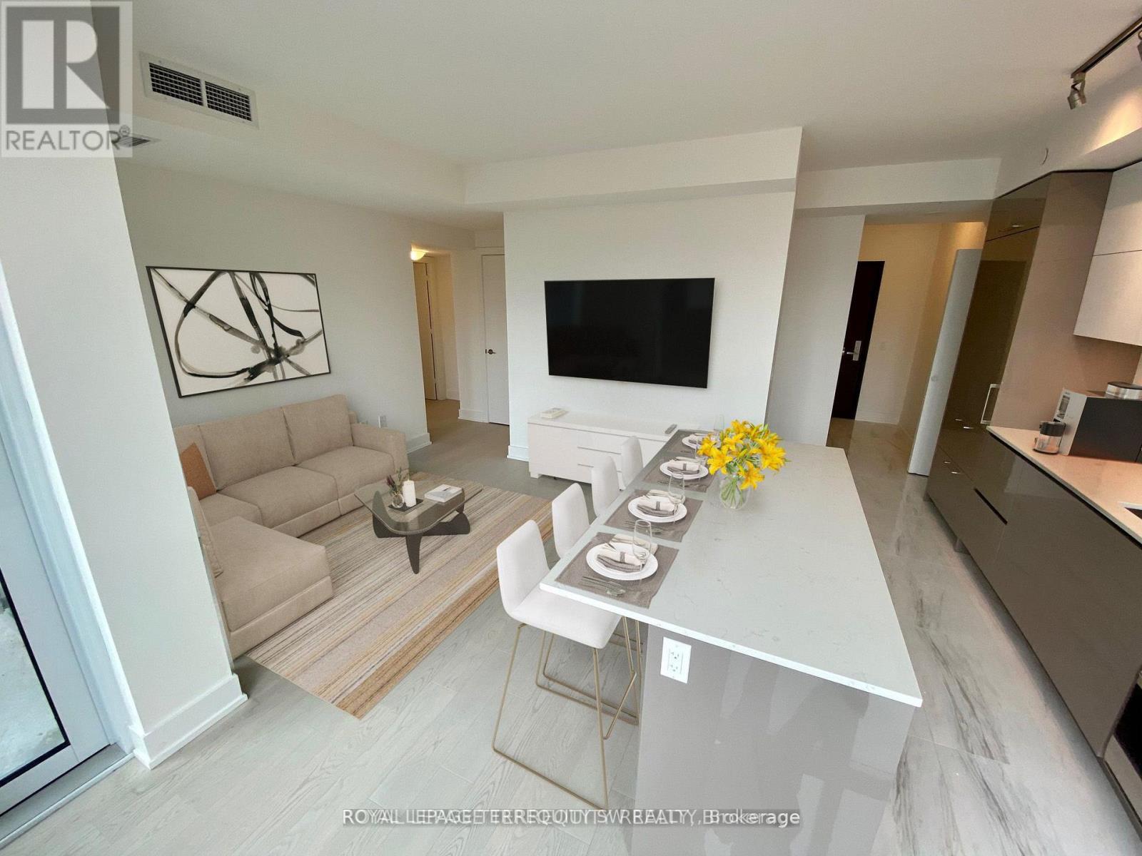 809- 1 Yorkville Avenue, Toronto, ON photo 2