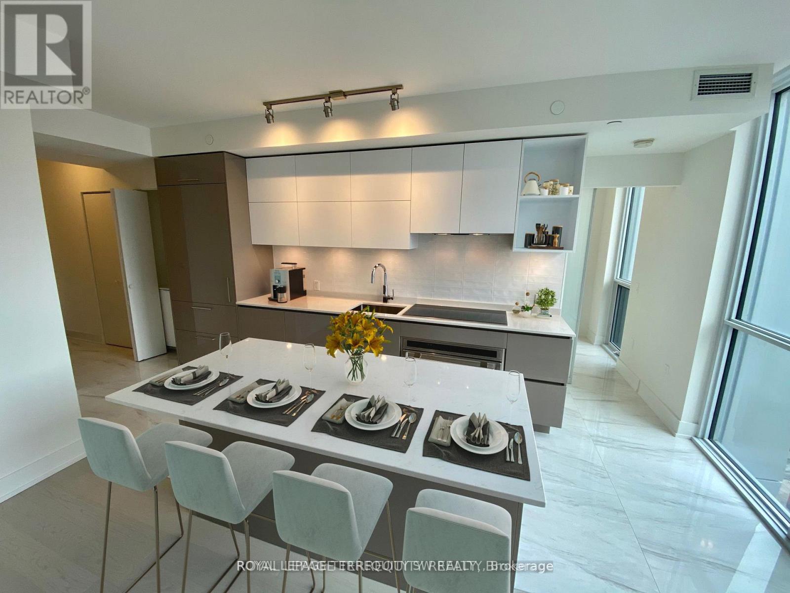 809- 1 Yorkville Avenue, Toronto, ON photo 4
