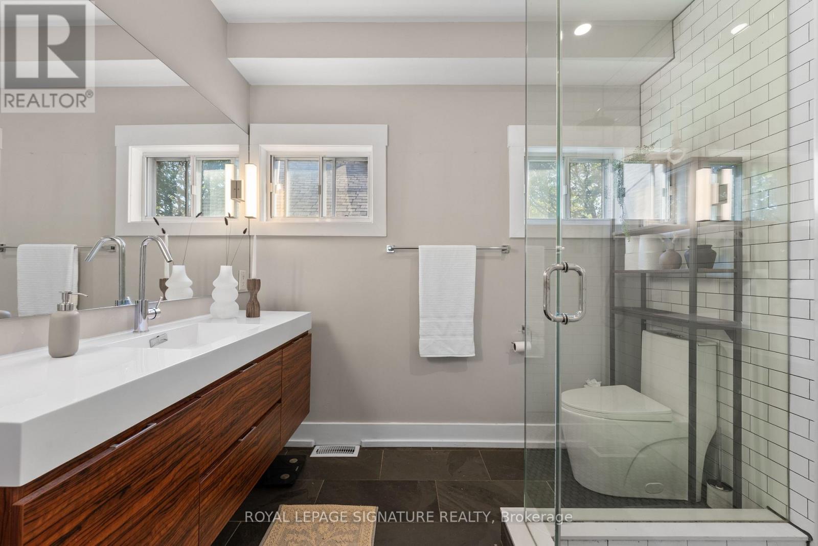 540 Crawford Street, Toronto, ON photo 20