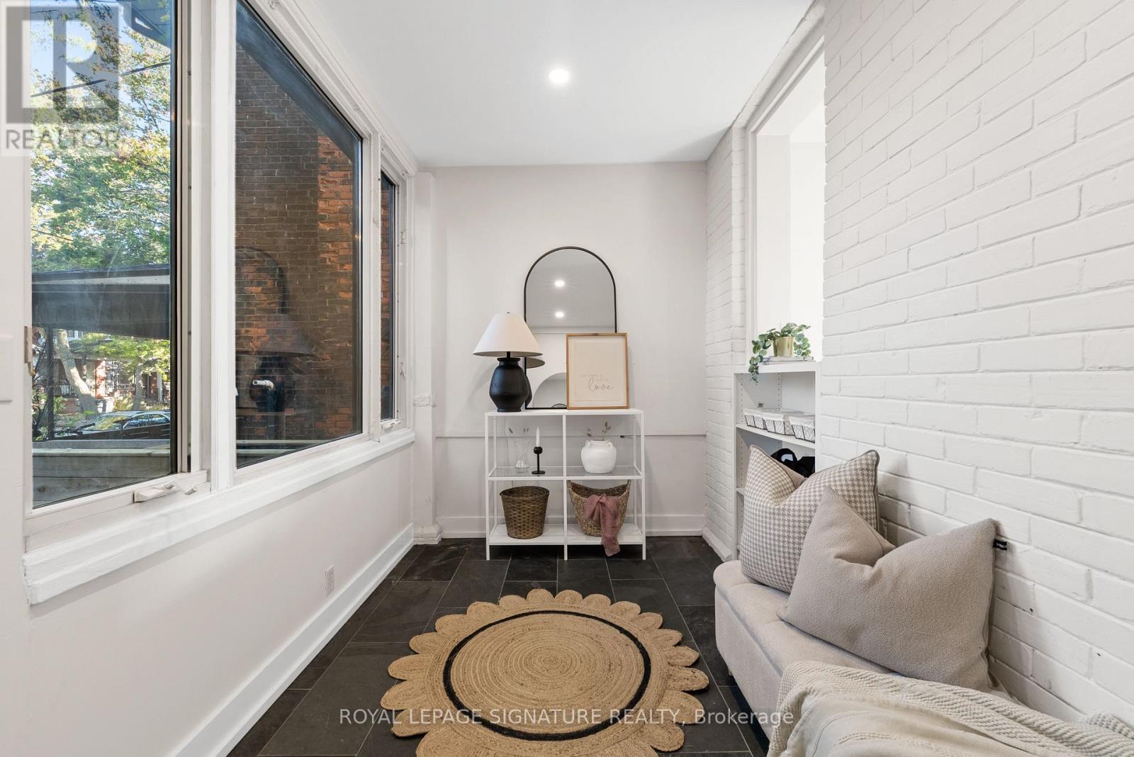 540 Crawford Street, Toronto, ON photo 3