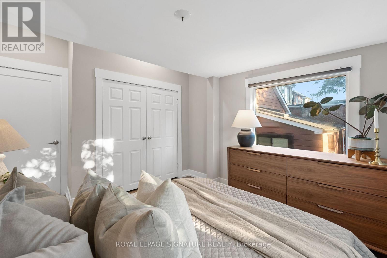 540 Crawford Street, Toronto, ON photo 32