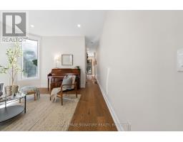 540 Crawford Street, Toronto, ON M6G3J8 Photo 8