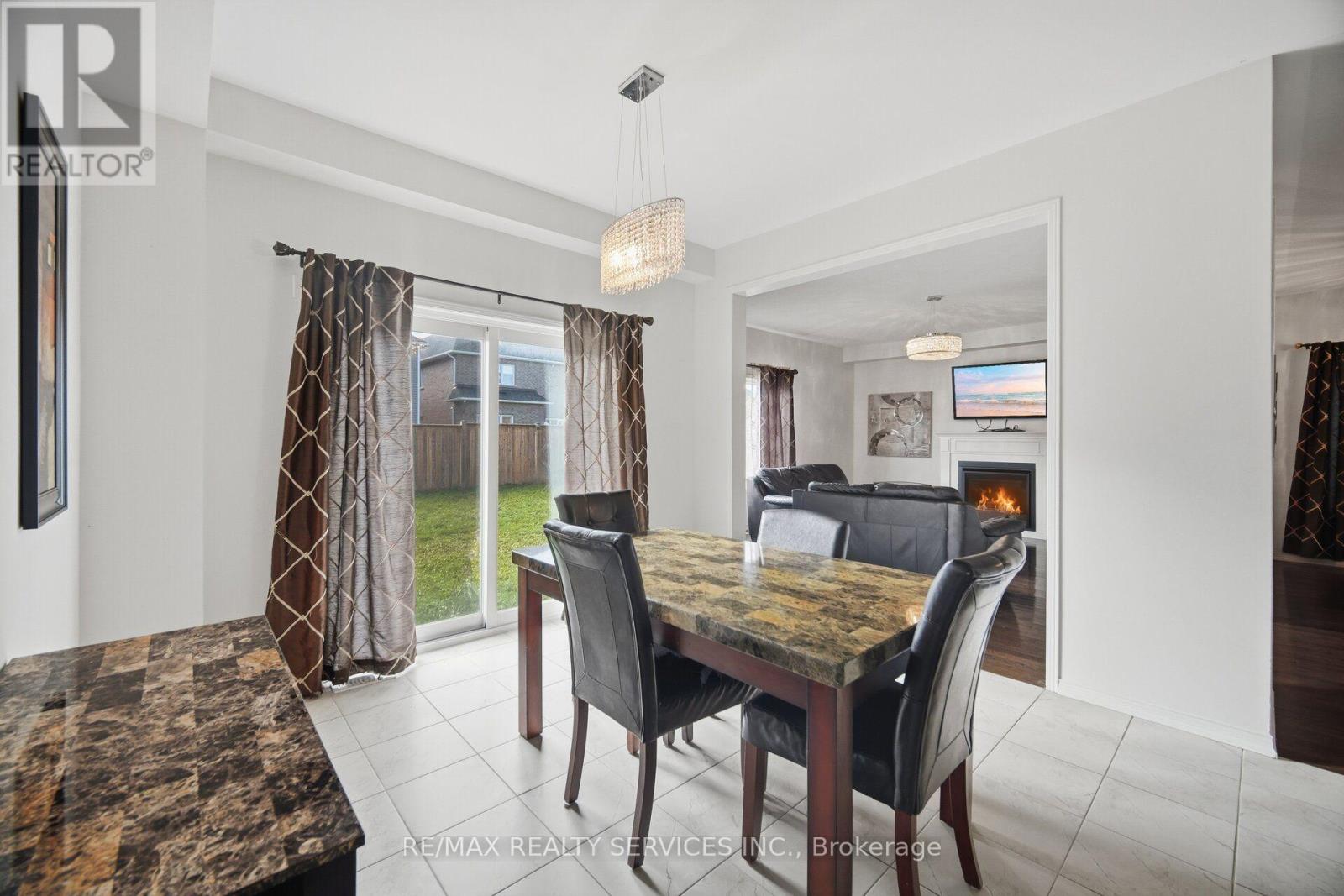 1736 Douglas Langtree Drive, Oshawa, ON photo 13