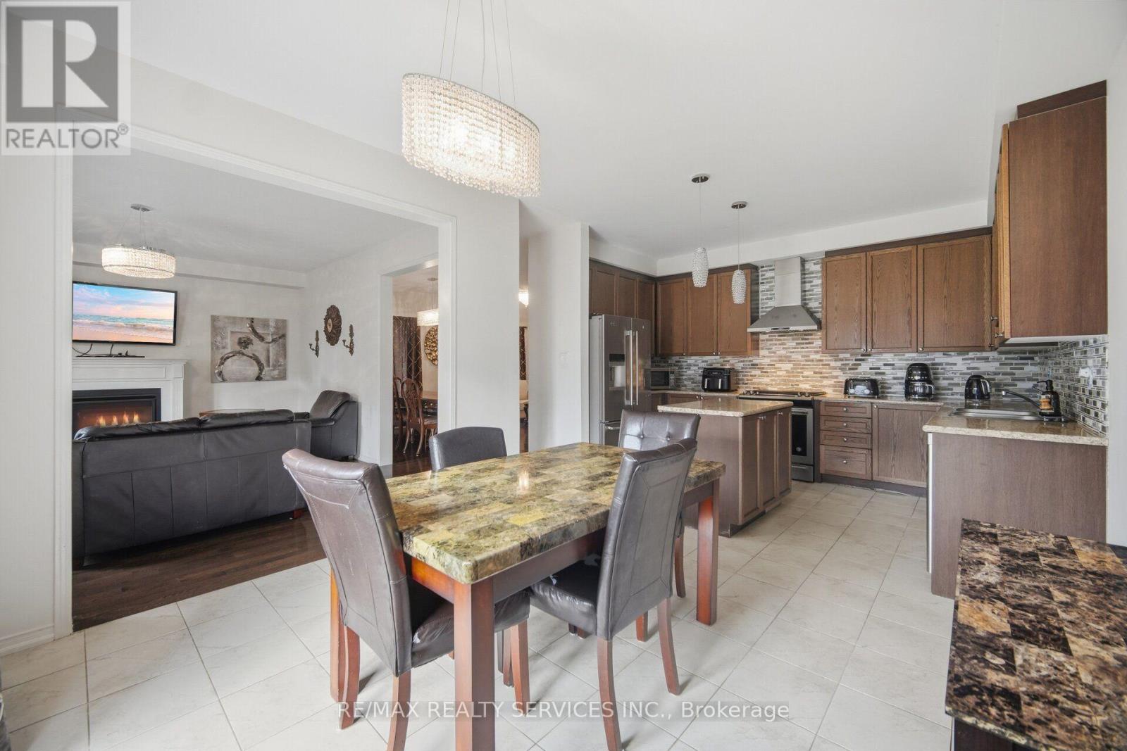 1736 Douglas Langtree Drive, Oshawa, ON photo 14