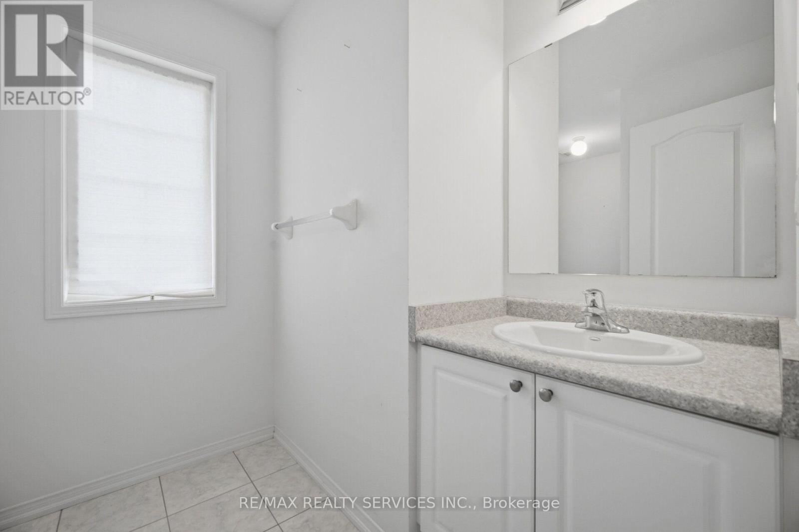 1736 Douglas Langtree Drive, Oshawa, ON photo 35