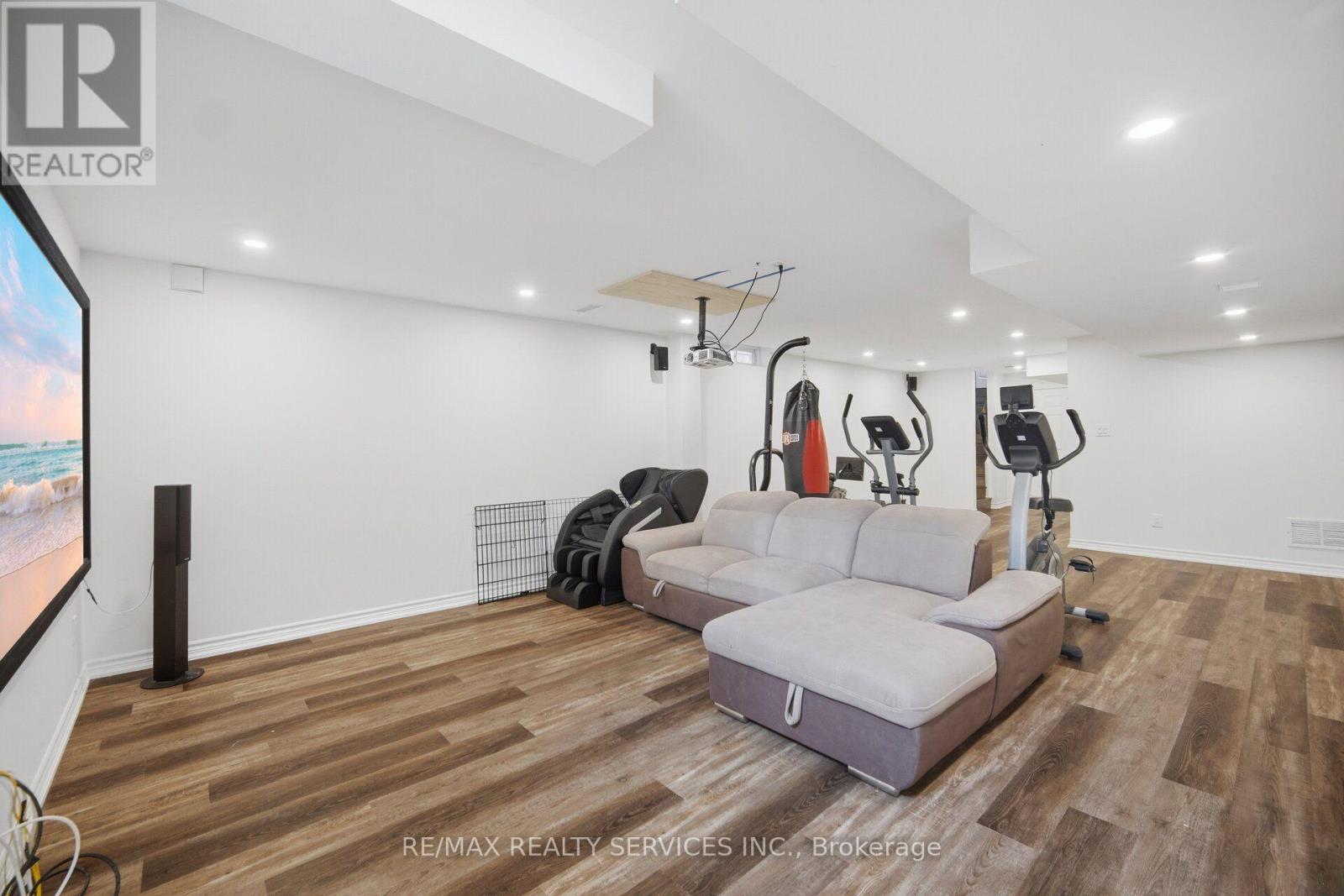 1736 Douglas Langtree Drive, Oshawa, ON photo 44