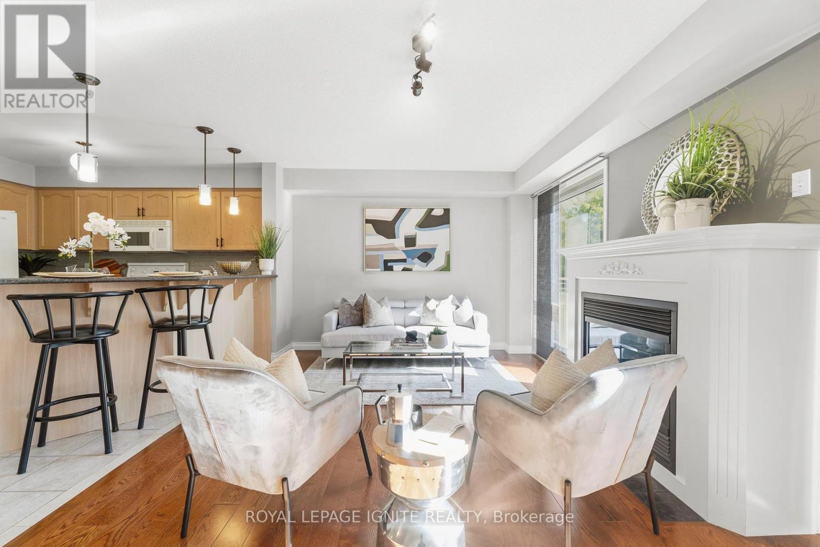 1523 Avonmore Square, Pickering, ON photo 14