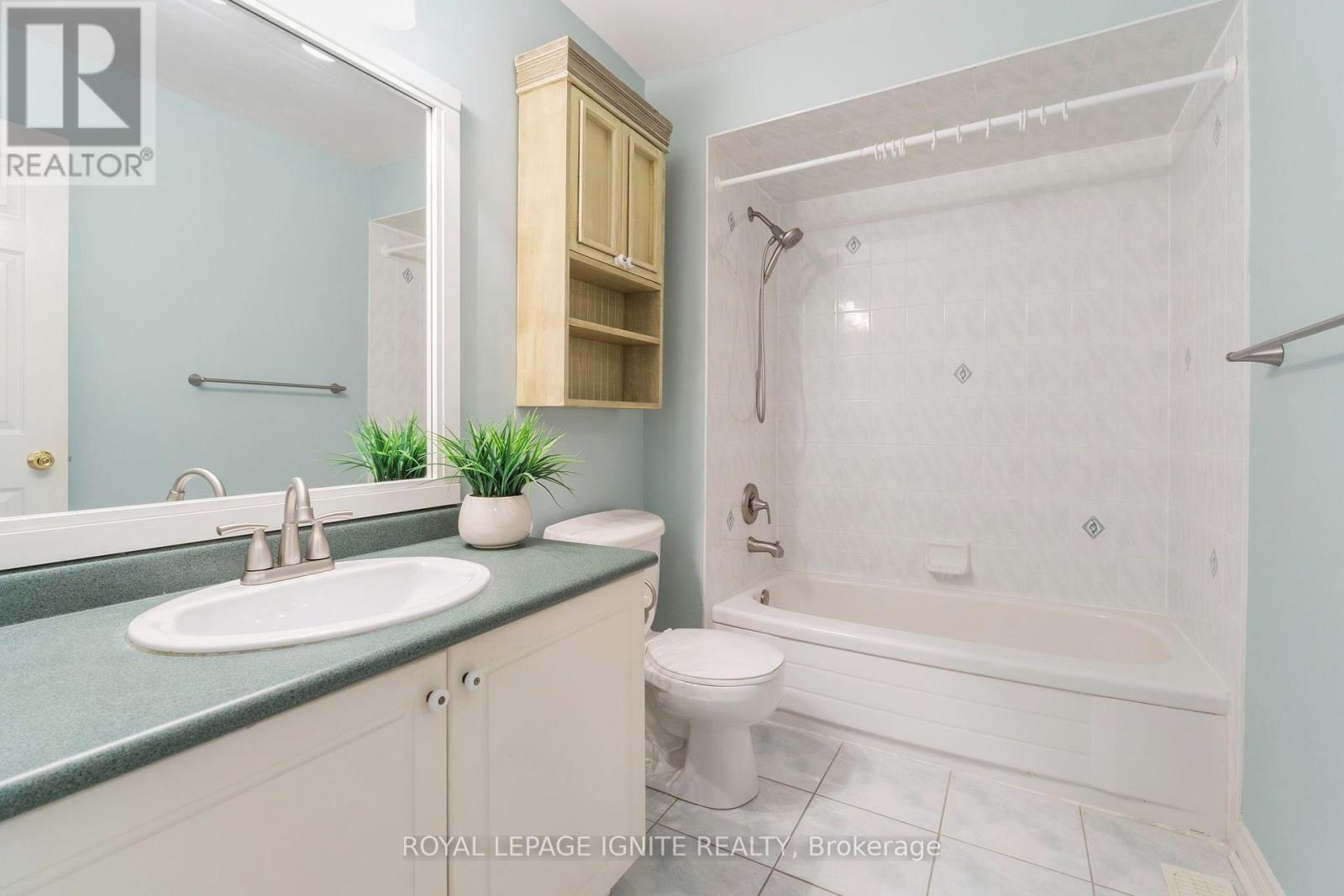 1523 Avonmore Square, Pickering, ON photo 22