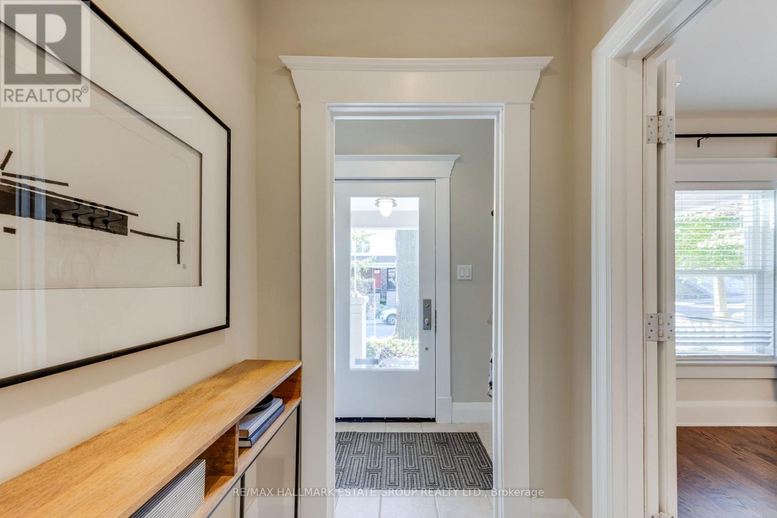 105 Lee Avenue, Toronto, ON photo 27