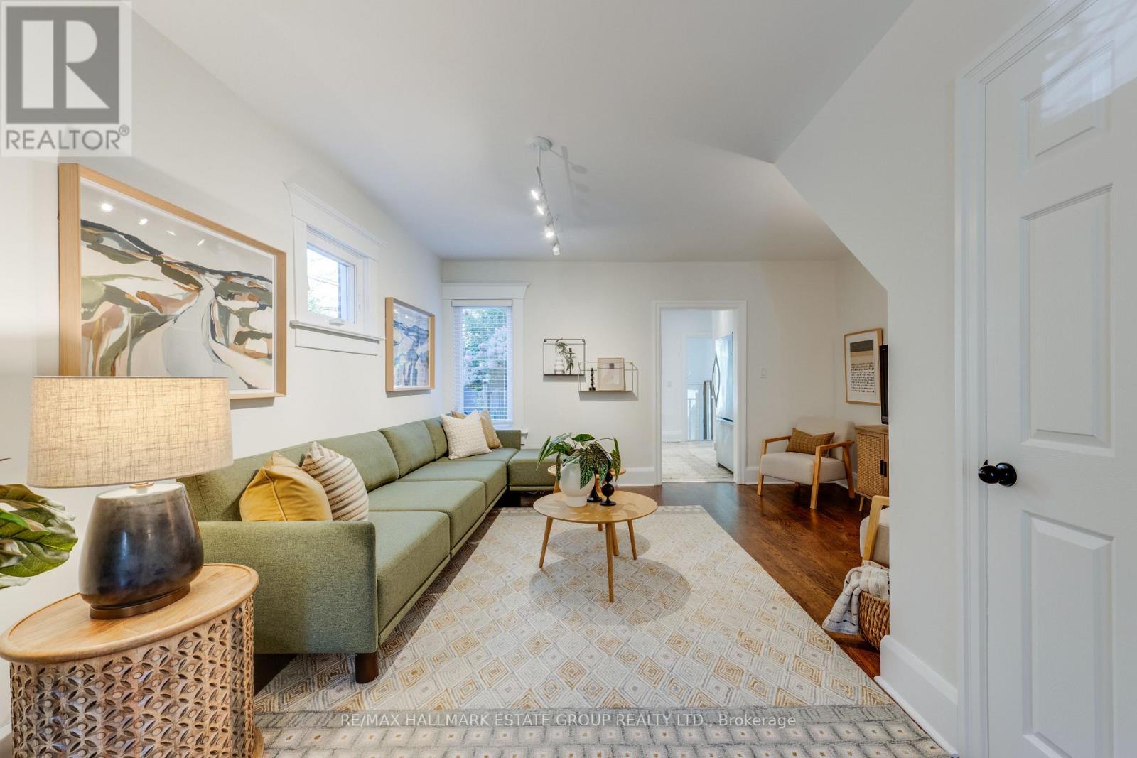 105 Lee Avenue, Toronto, ON photo 30