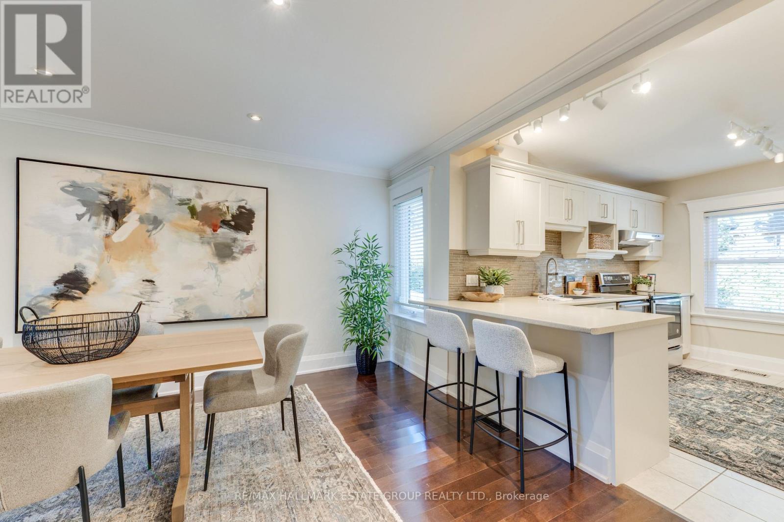 105 Lee Avenue, Toronto, ON photo 5