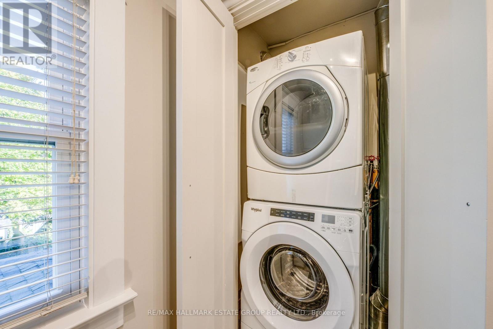105 Lee Avenue, Toronto, ON photo 8