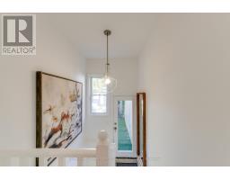 105 Lee Avenue, Toronto, ON M4E2P2 Photo 36