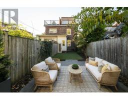 105 Lee Avenue, Toronto, ON M4E2P2 Photo 46