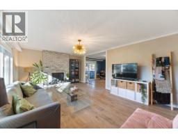 12037 208 Street, Maple Ridge, BC V2X4W9 Photo 12