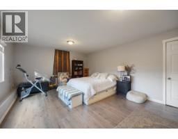 12037 208 Street, Maple Ridge, BC V2X4W9 Photo 7