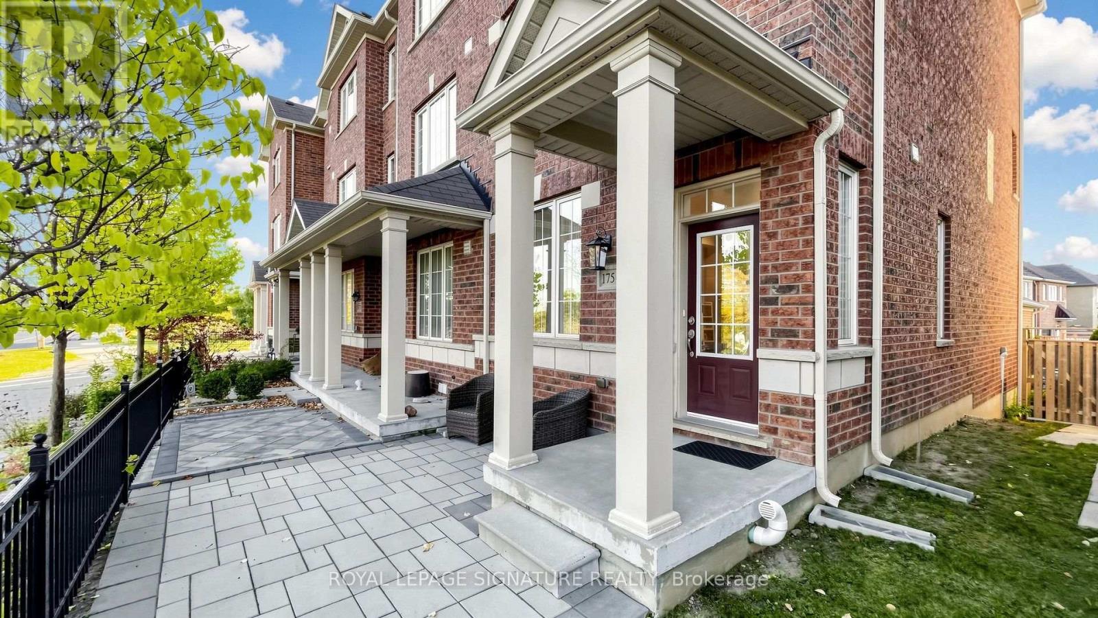 1754 Donald Cousens Parkway, Markham, ON photo 2