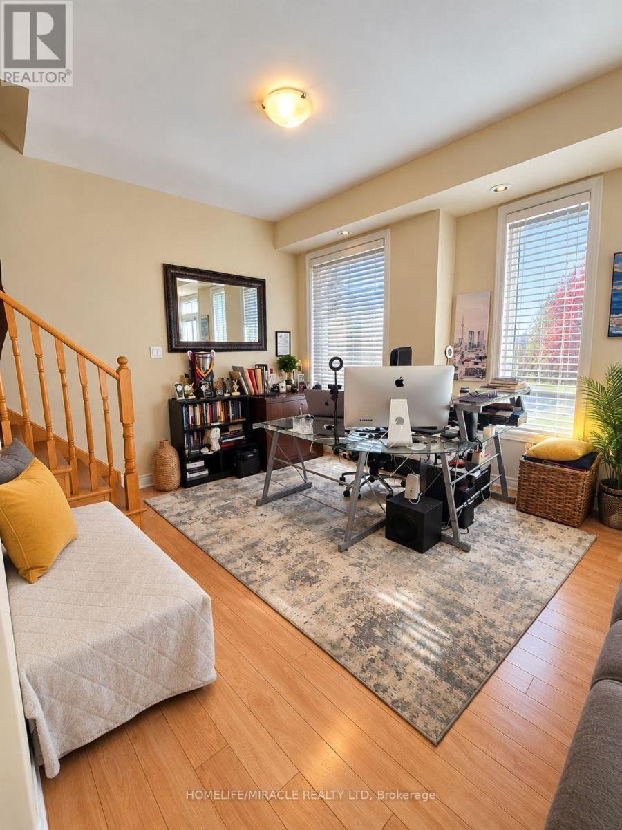 8- 9601 Jane Street, Vaughan, ON photo 2