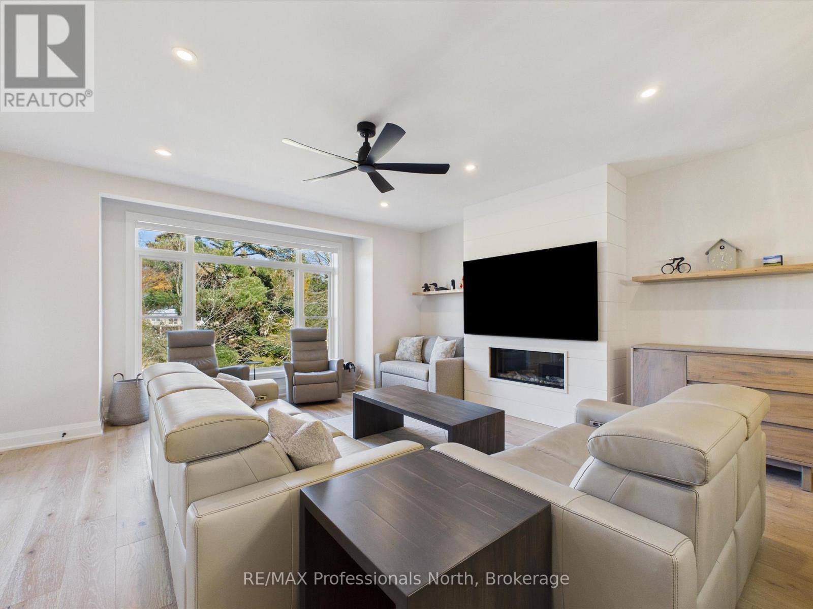 #402 200 ANGLO STREET - 18