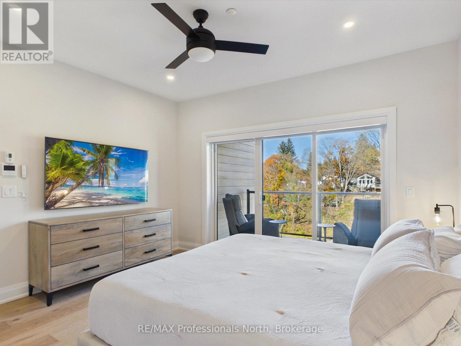 #402 200 ANGLO STREET - 25