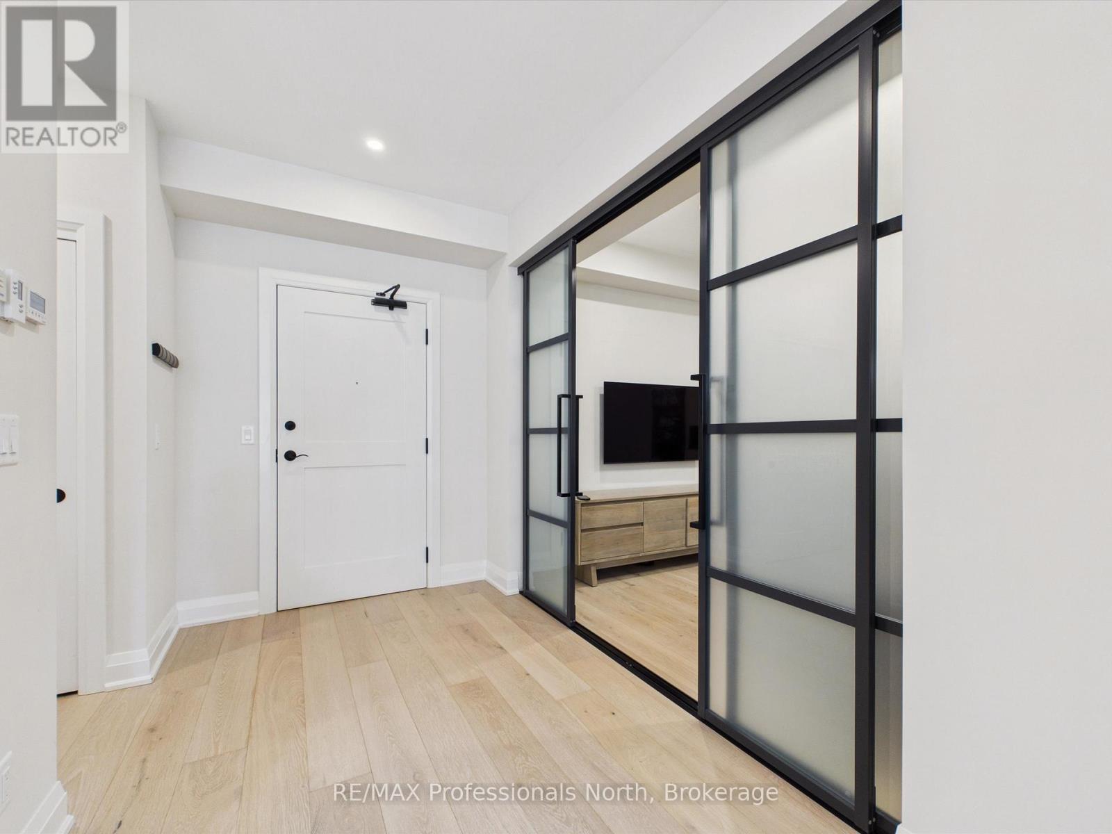#402 200 ANGLO STREET - 34