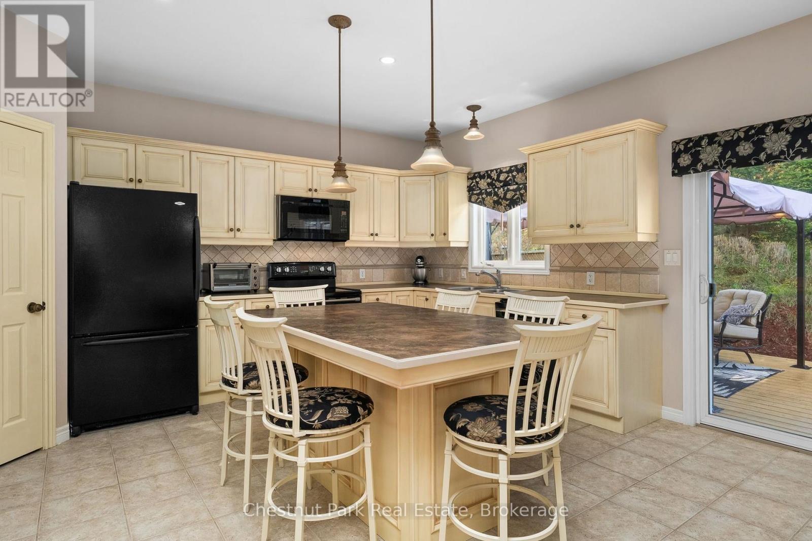 27 KENDRA CRESCENT, Huntsville — photo 12