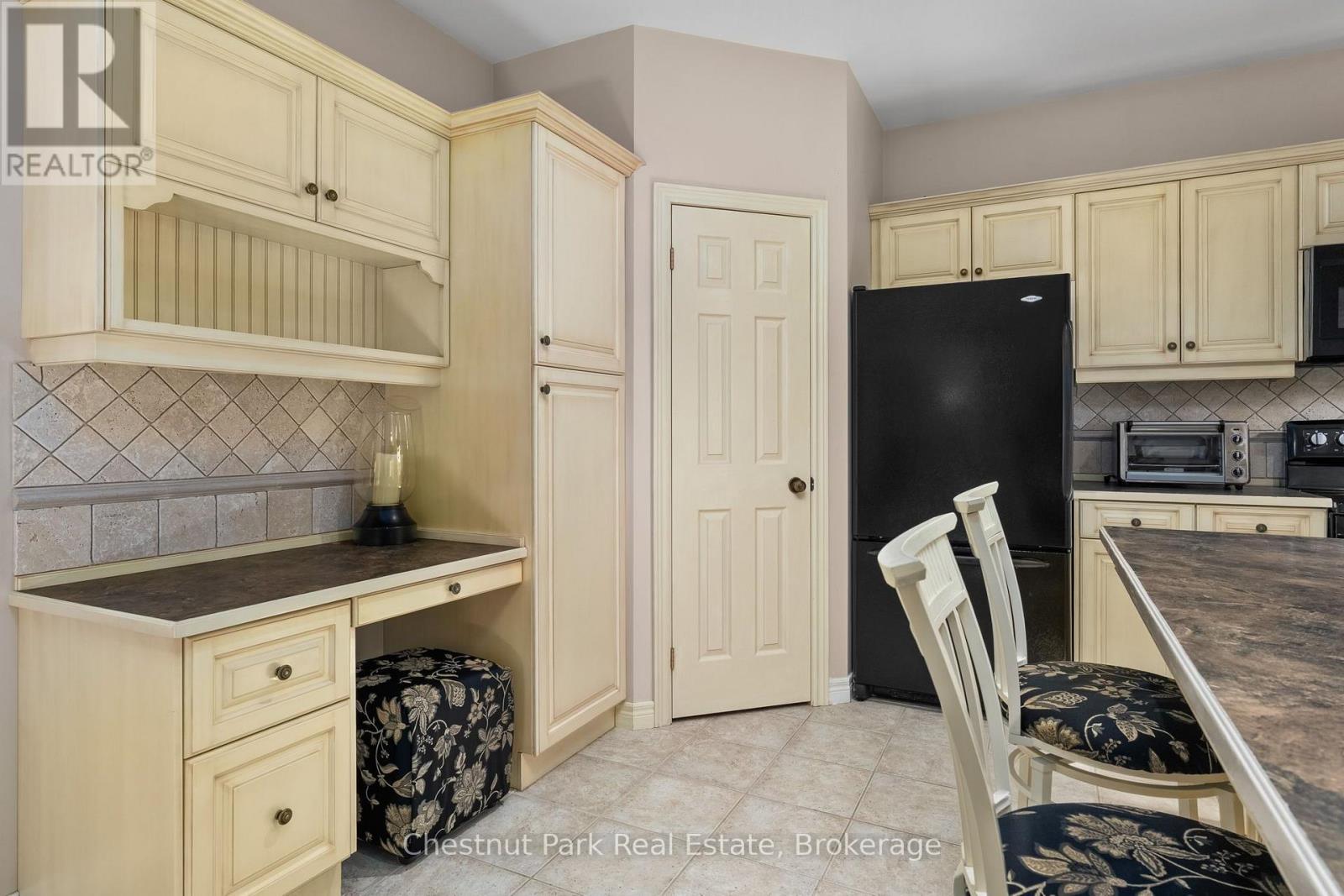 27 KENDRA CRESCENT - 15