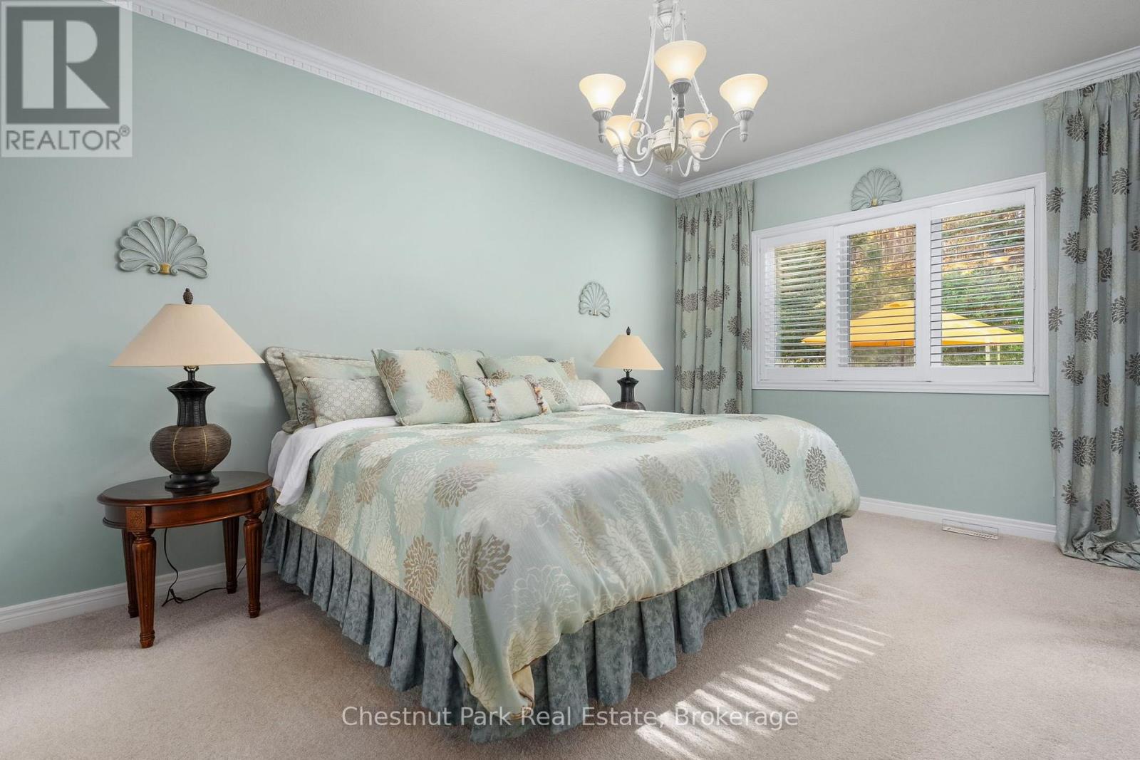 27 KENDRA CRESCENT - 16
